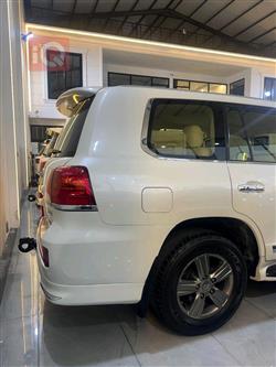 تۆیۆتا لاند کروزەر